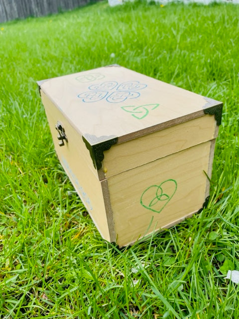 Clover & Hearts Box