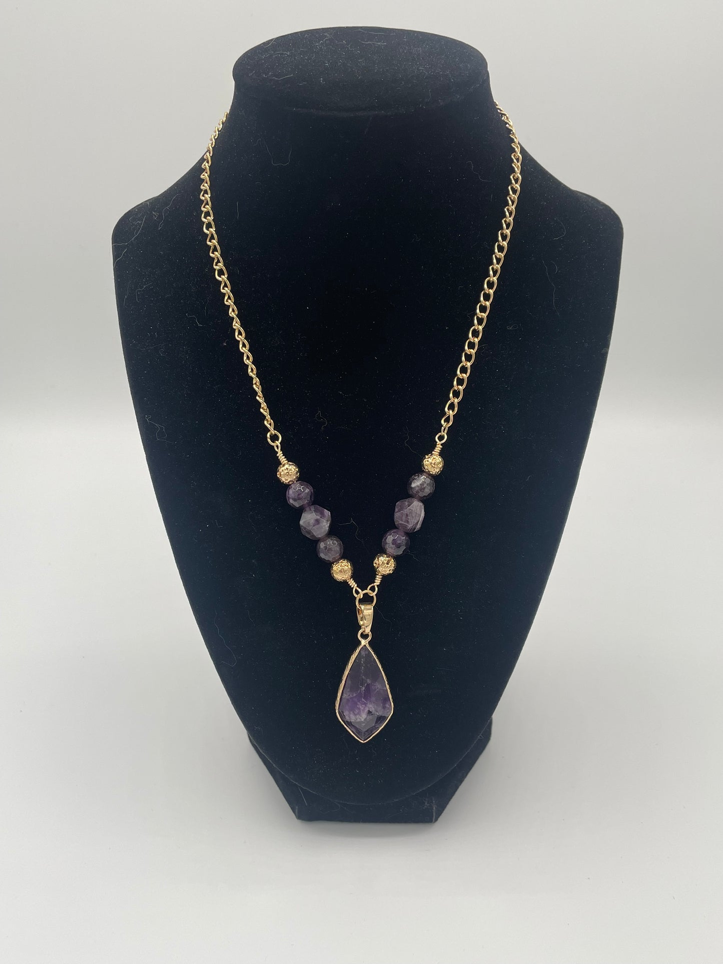 Amethyst Pendant Necklace (Gold)