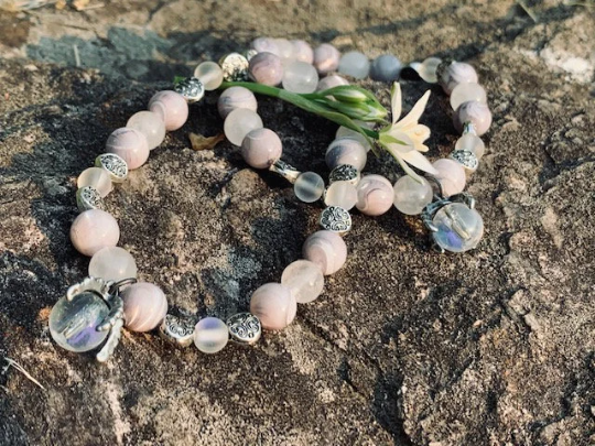 Grey Pearl & Clear Quartz Dragon Claw Beaded Bracelet