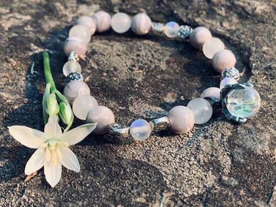 Grey Pearl & Clear Quartz Dragon Claw Beaded Bracelet