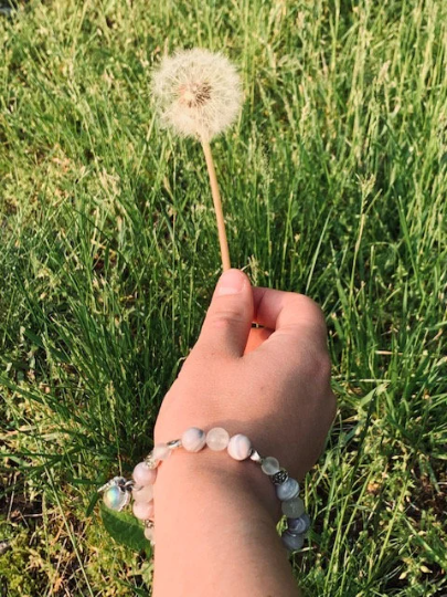Grey Pearl & Clear Quartz Dragon Claw Beaded Bracelet