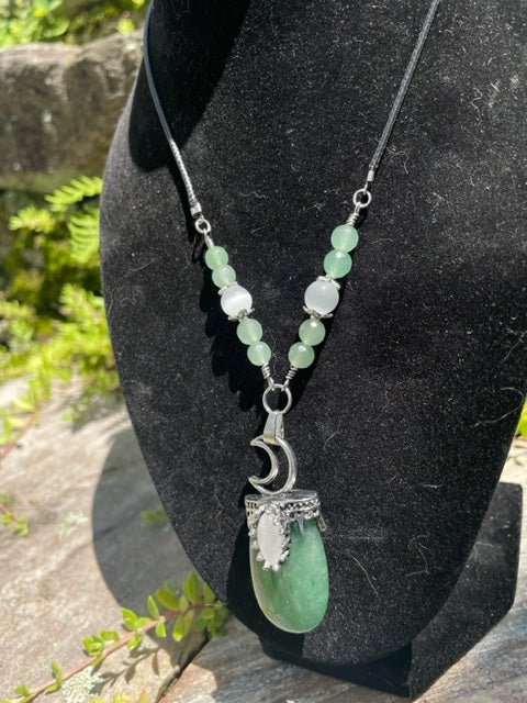 Green Aventurine Round Pendant Necklace (w/ Selenite)