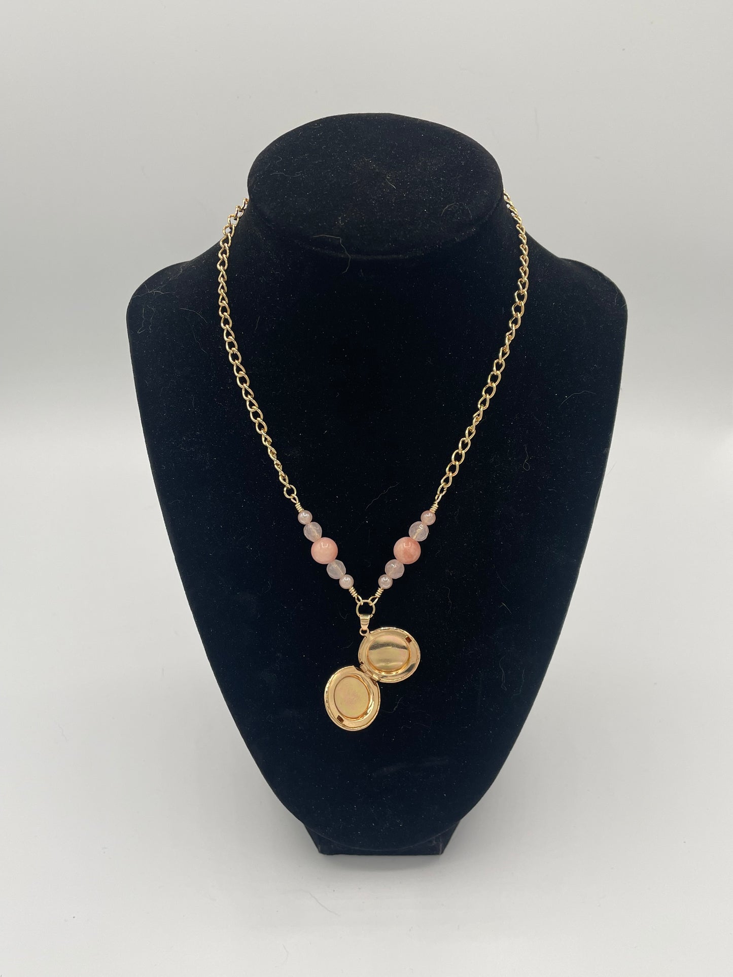 Rose Quartz Locket Pendant Necklace (Gold)