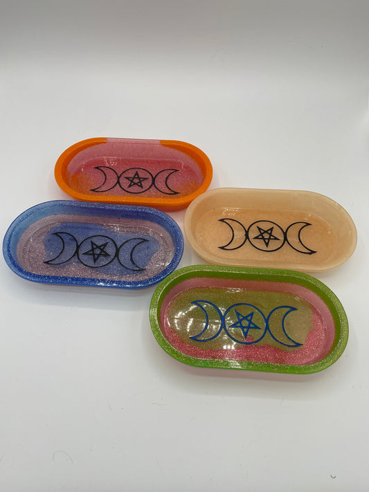 Triple Moon Round Resin Tray