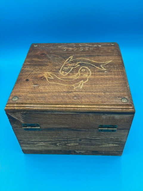 Pisces Zodiac Box