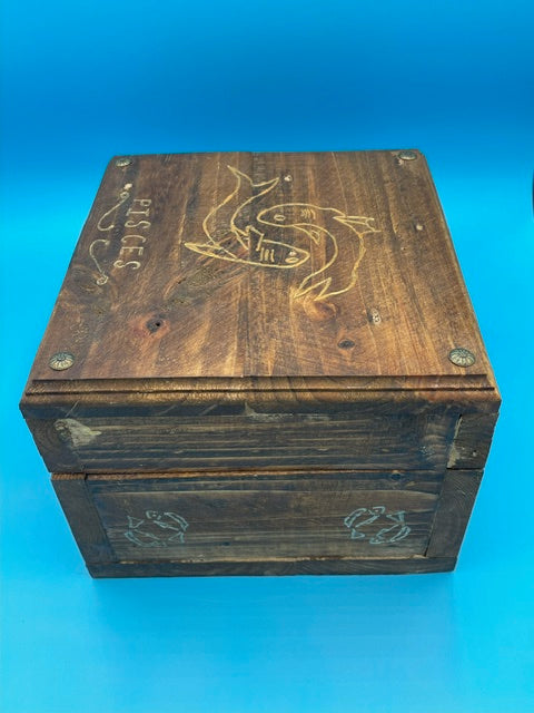 Pisces Zodiac Box
