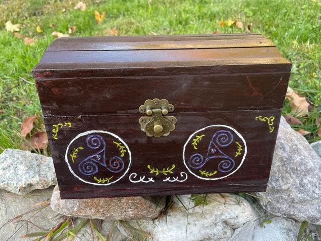 Triskelion Box