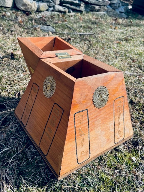Pyramid Box