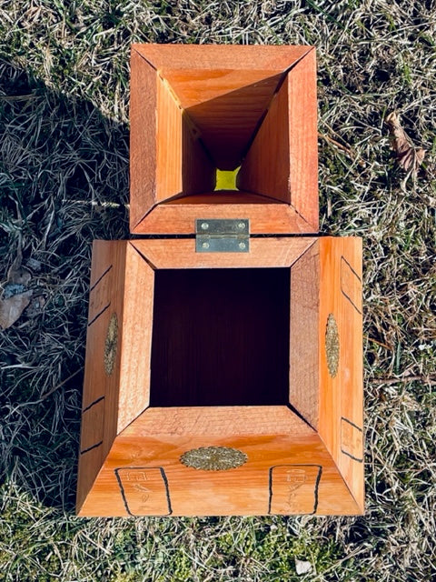 Pyramid Box